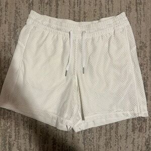 NWOT! Lululemon Mesh On Mesh Short (5") - White